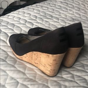 Toms Peep-Toe Black Wedges